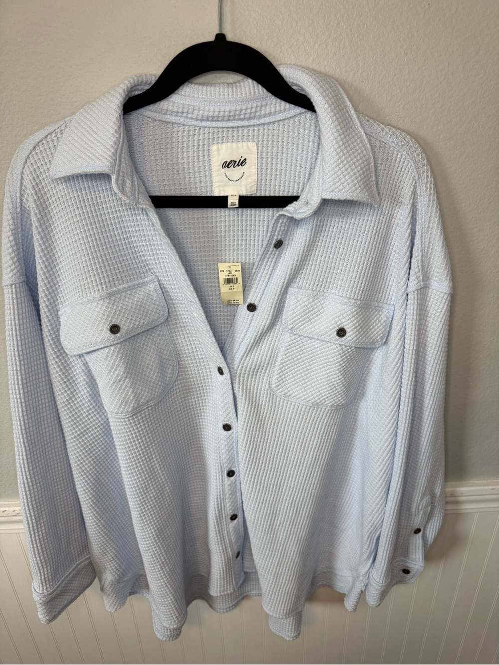 Aerie Lymber Jane Light Blue Waffle Button-Up shaket in Small
